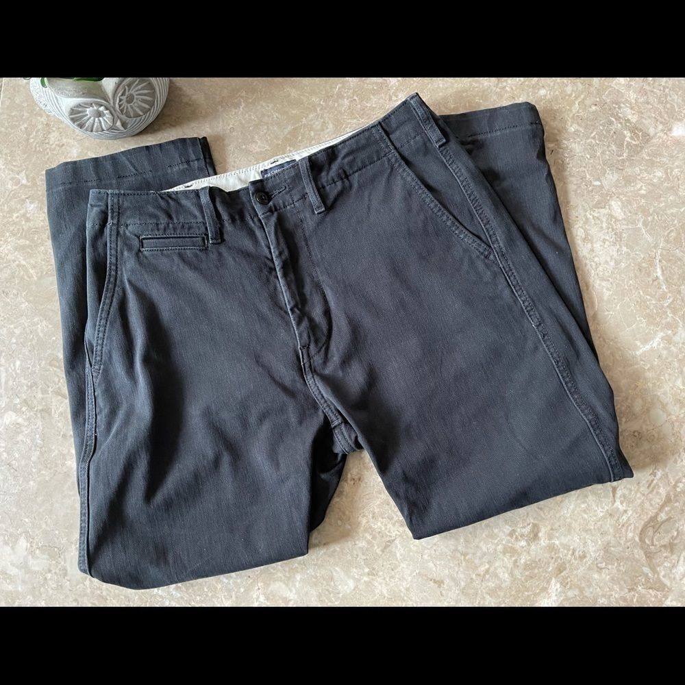 𝅺vintage Levi’s black 11” high rise jeans